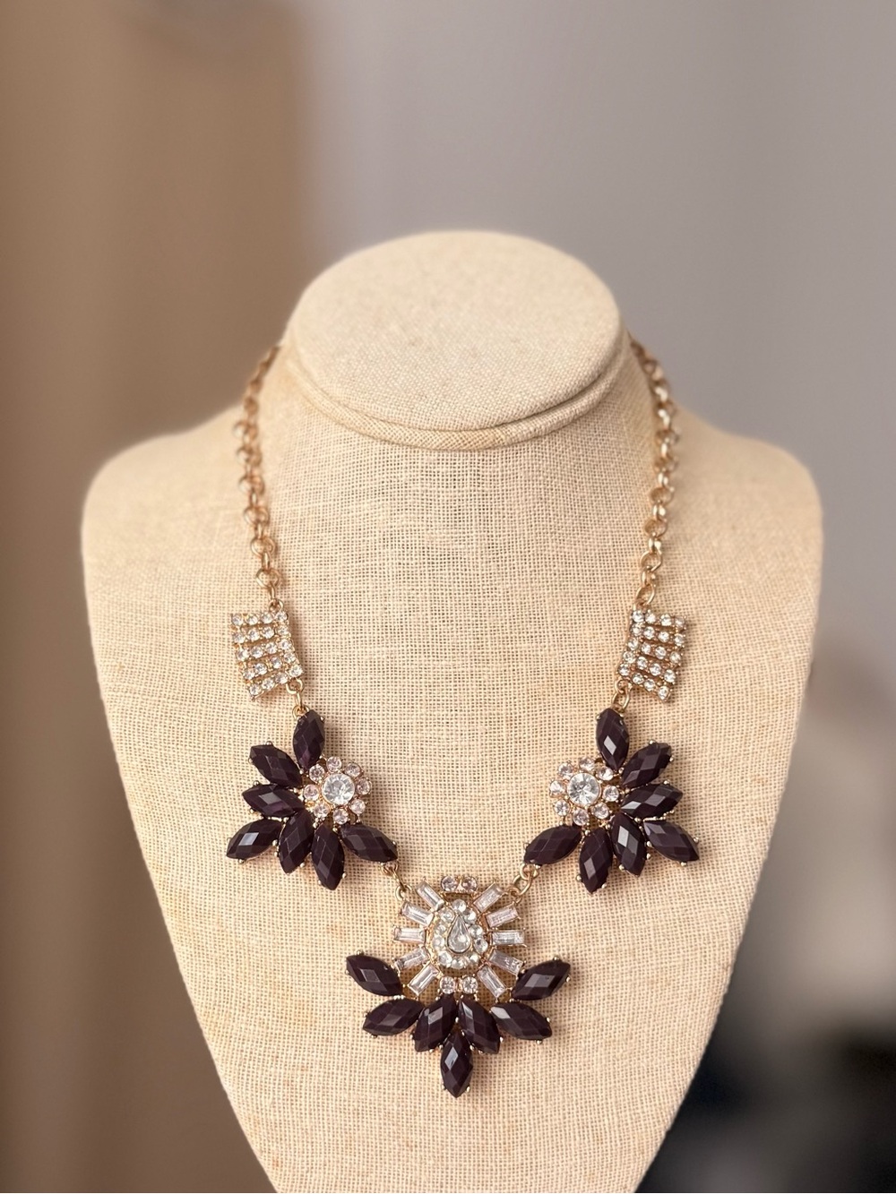 āDark Purple Crystal Floral Statement Necklace